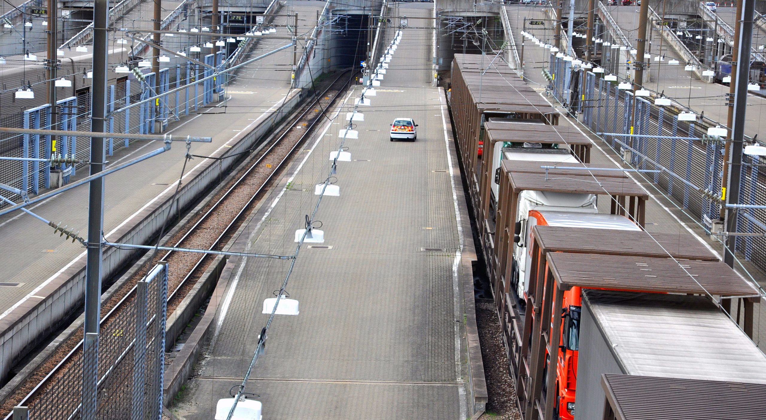 Euro Tunnel   Felixstowe truck