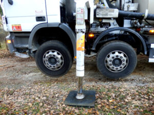 powered tilting stabiliser